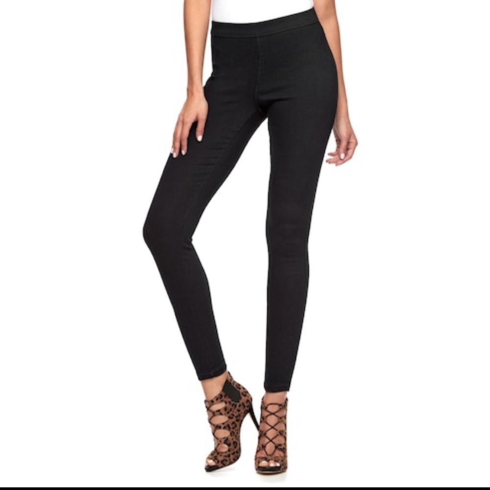 Jennifer Lopez Black Pull-On Jeggings